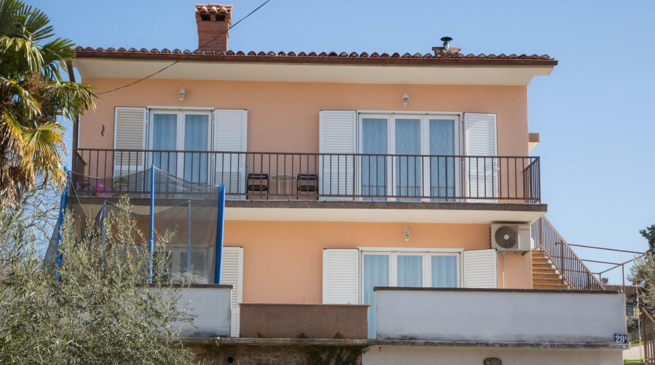 Apartman Matea Apartment Malinska Exterior foto